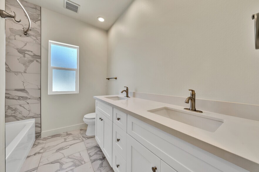More Photos Of 33912 Whispering Palms Trail, Cathedral City Apartments For Sale
