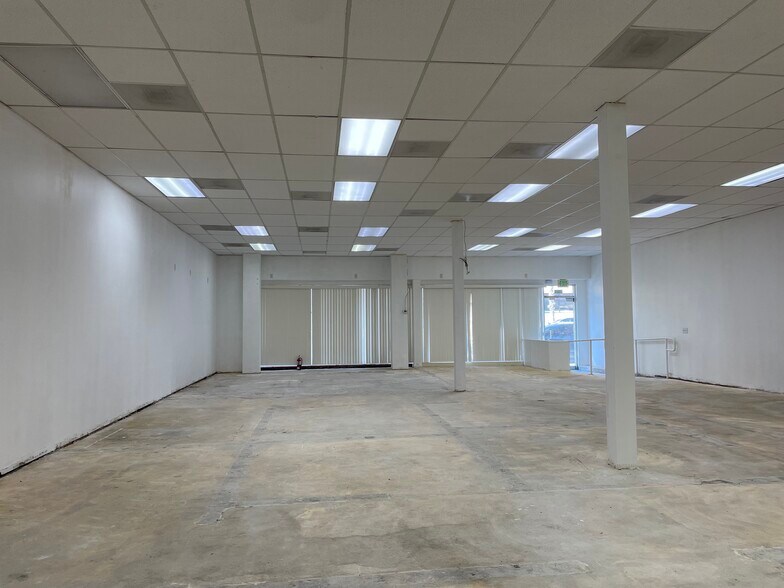 More Photos Of 1318-1332 Wilshire Blvd, Santa Monica Storefront For Lease