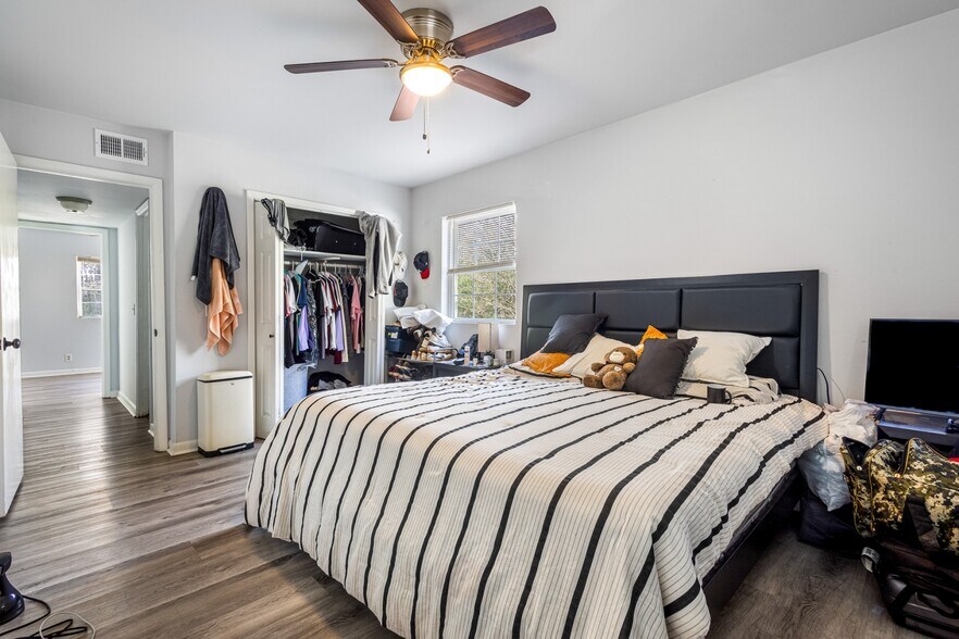 More Photos Of 1204-1216 Lakeview Dr NW, Conyers Apartments For Sale