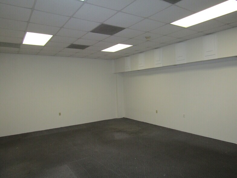 More Photos Of 131 W Main St, New Iberia Storefront For Lease