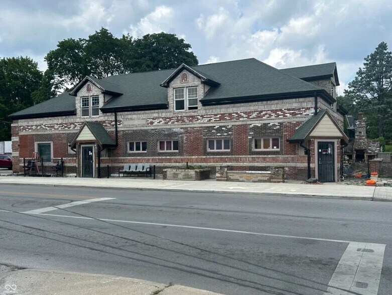 More Photos Of 5066 E Michigan St, Indianapolis Freestanding For Sale