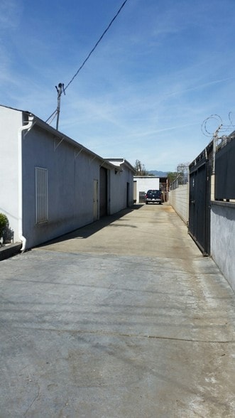 More Photos Of 10943 Schmidt Rd, South El Monte Light Manufacturing For Sale