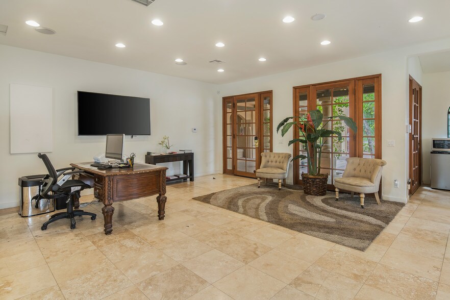 More Photos Of 51370 Avenida Bermudas, La Quinta Office Residential For Sale