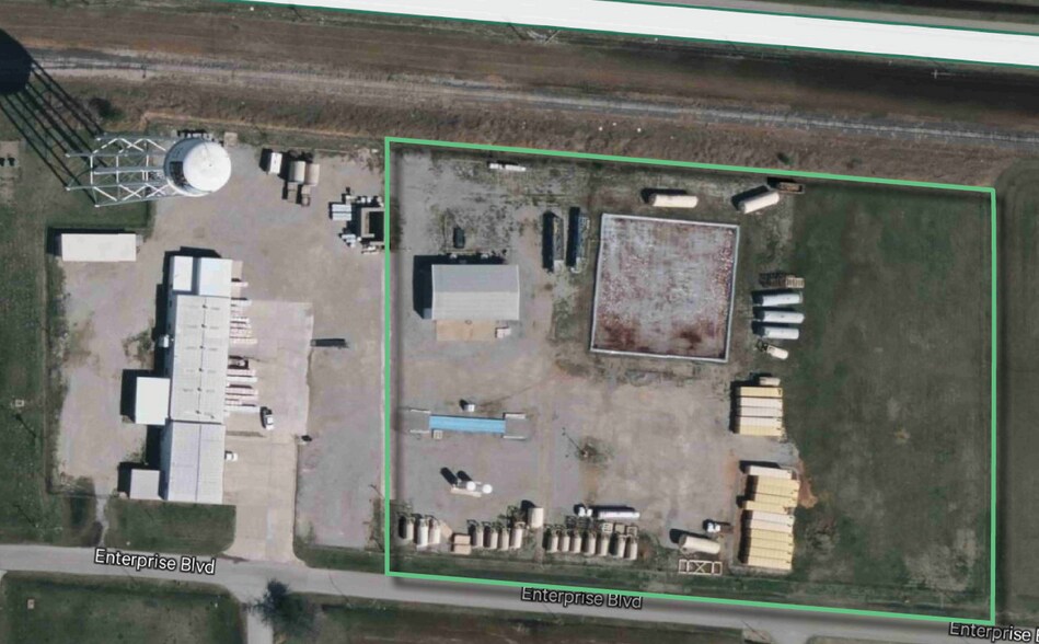 More Photos Of 1709 Enterprise Blvd, Pauls Valley Warehouse For Sale