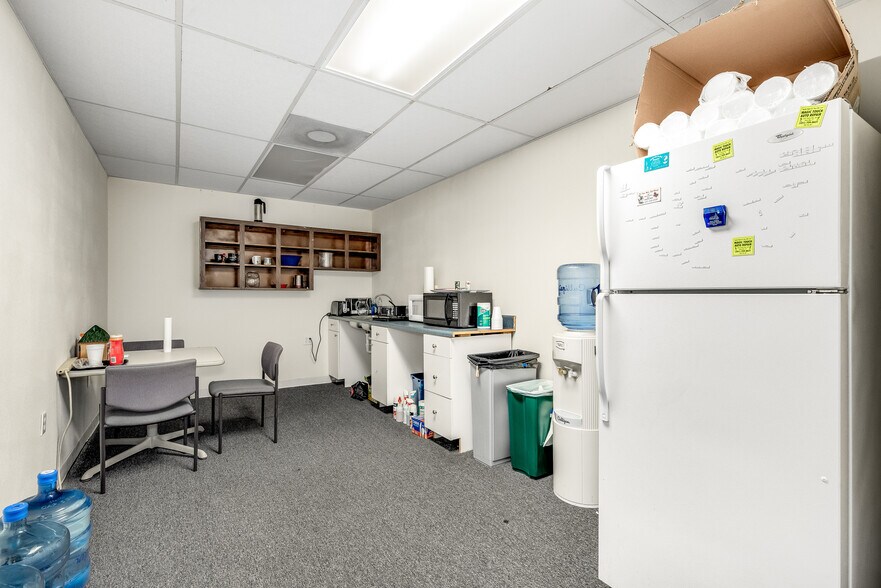 More Photos Of 902 E New Haven Ave, Melbourne Coworking Space