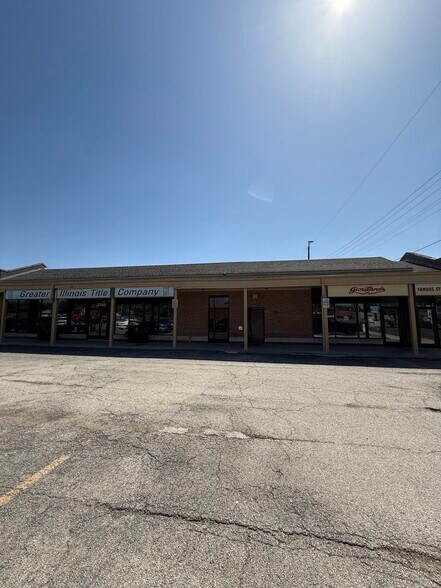 More Photos Of 2146 S Mannheim Rd, Westchester General Retail For Sale