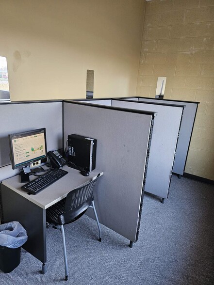 More Photos Of 2101 W State Road 28, Frankfort Freestanding For Lease