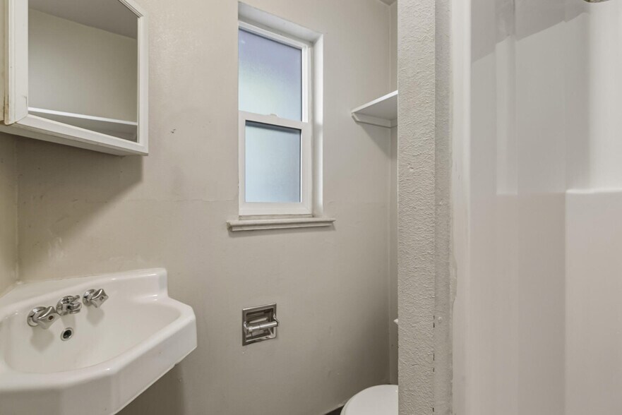 More Photos Of 901 Jasmine St, Denver Apartments For Sale