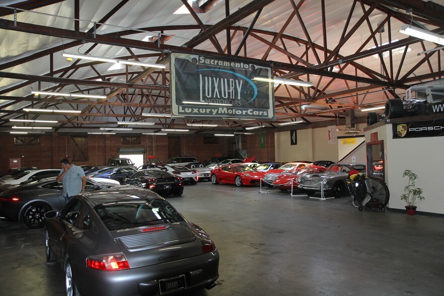 More Photos Of 6529 Elvas Ave, Sacramento Warehouse For Sale