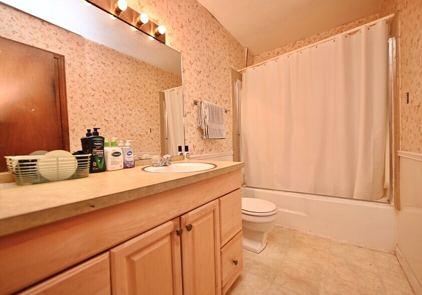 More Photos Of 1845 Green Dr NW, Cleveland Multifamily For Sale