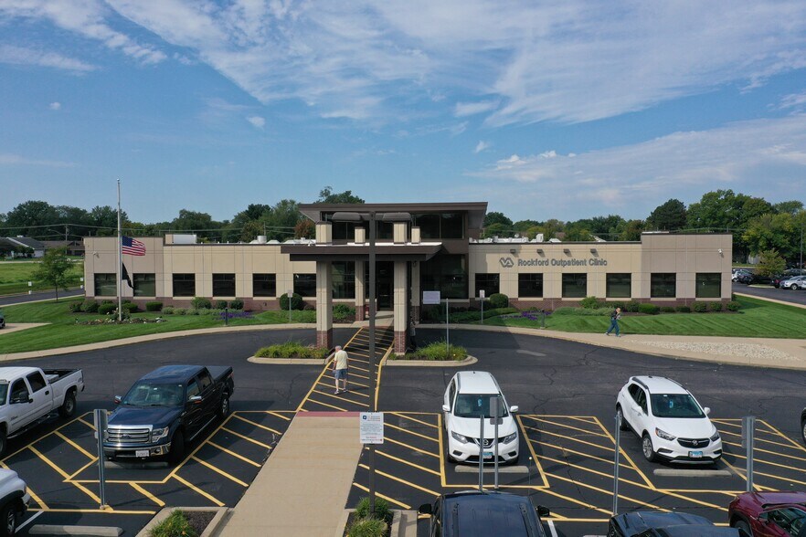 Primary Photo Of 816 Featherstone Rd, Rockford Medical For Sale