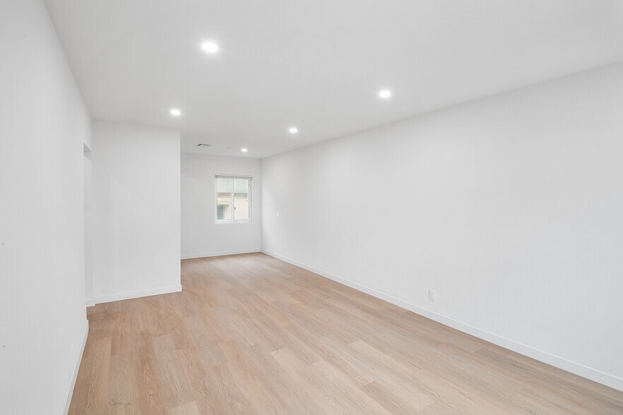 More Photos Of 240-260 E Providencia Ave, Burbank Apartments For Sale