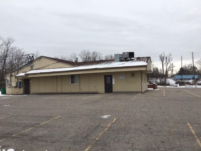 More Photos Of 8758 Crawfordsville Rd, Indianapolis Freestanding For Sale