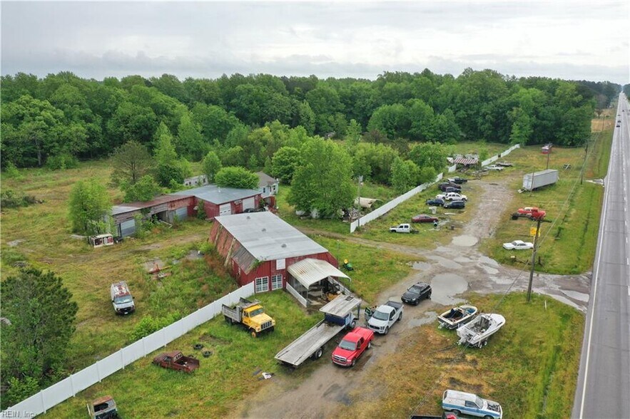 More Photos Of 36465 General Mahone Blvd, Ivor Service For Lease