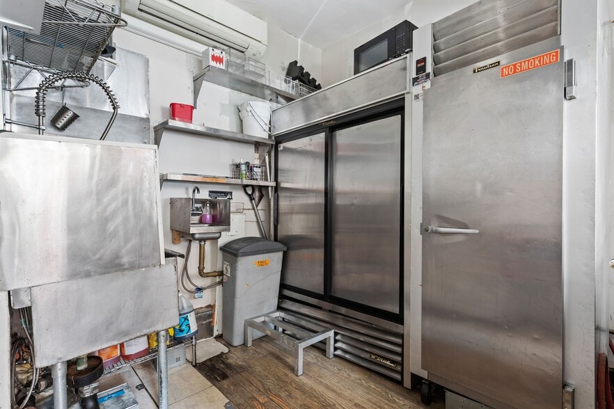 More Photos Of 251 E 13th St, New York Storefront For Lease