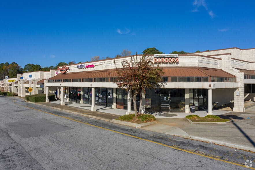 More Photos Of 971 N Hairston Rd, Stone Mountain Unknown For Lease