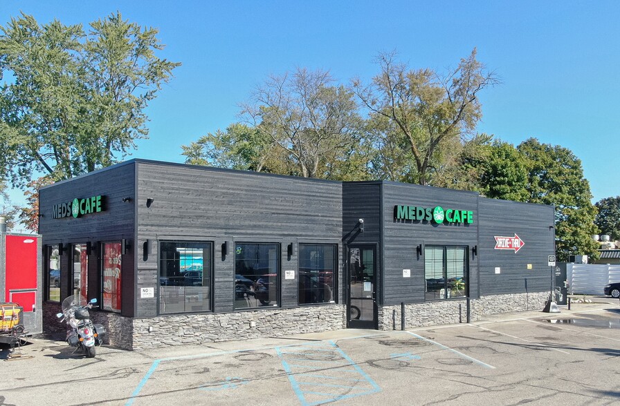 Primary Photo Of 100 N Main St, Cheboygan Restaurant For Sale