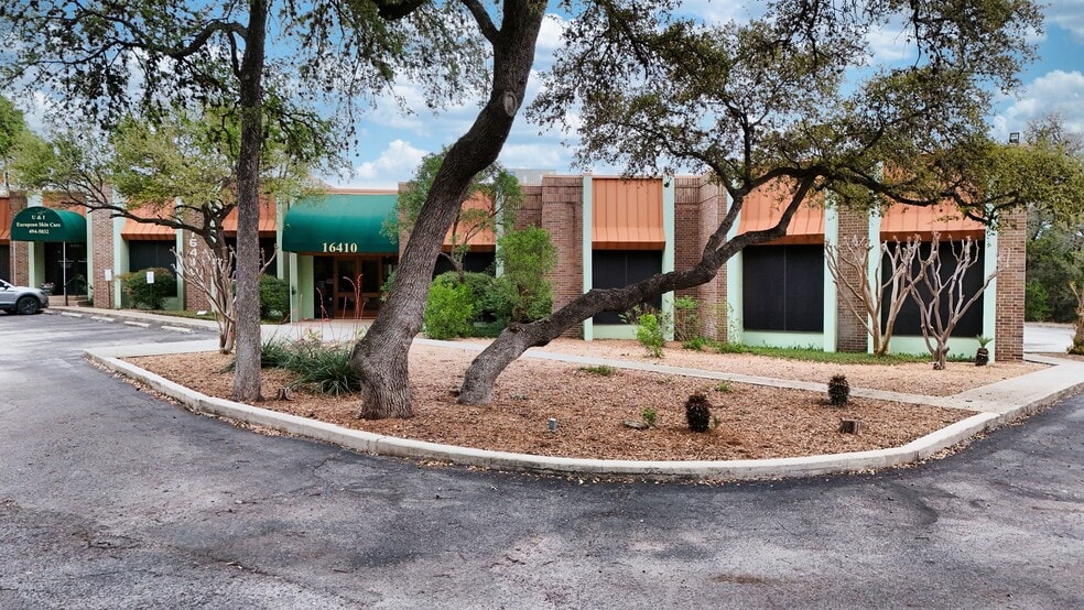 Primary Photo Of 16410 Blanco Rd, San Antonio Medical For Lease
