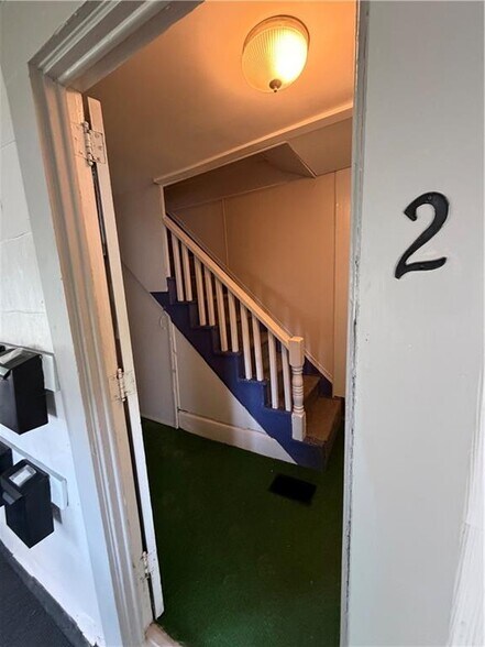 More Photos Of 35 Eaton Ave, Norwich Apartments For Sale