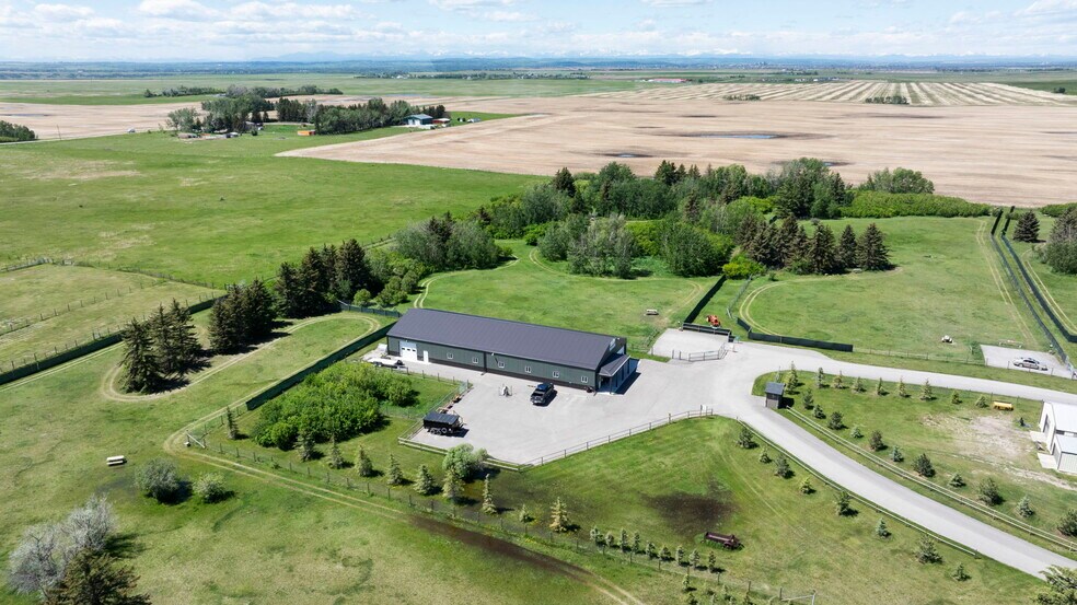 More Photos Of 282063 Twp Rd 224A, Rocky View No 44 Veterinarian Kennel For Sale