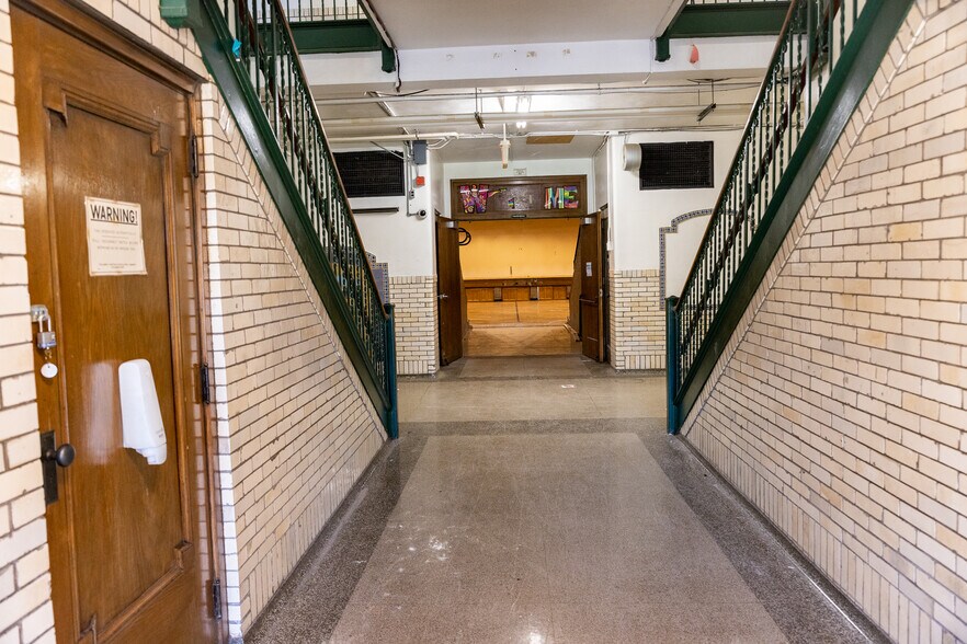 More Photos Of 3500 W National Rd, Springfield Schools For Sale