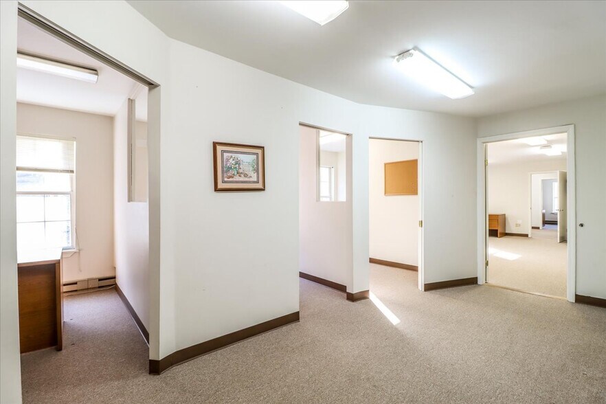 More Photos Of 219 Kent Rd, New Milford Office For Lease