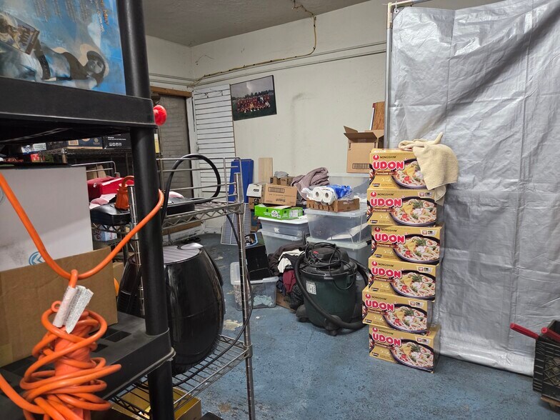 More Photos Of 4211 E Olympic Blvd, Los Angeles Freestanding For Sale