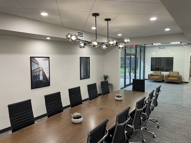 More Photos Of 3060 Valleywood Dr, Kettering Flex For Sale