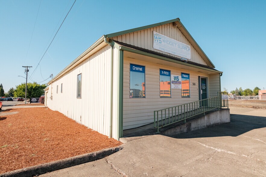 Primary Photo Of 500 Queen Ave SW, Albany Service For Sale