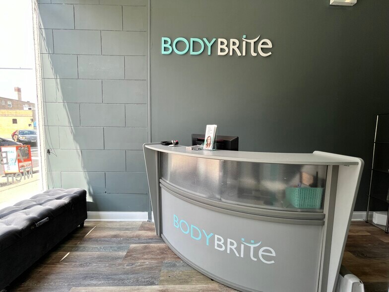 More Photos Of 2951 N Broadway St, Chicago Apartments For Lease