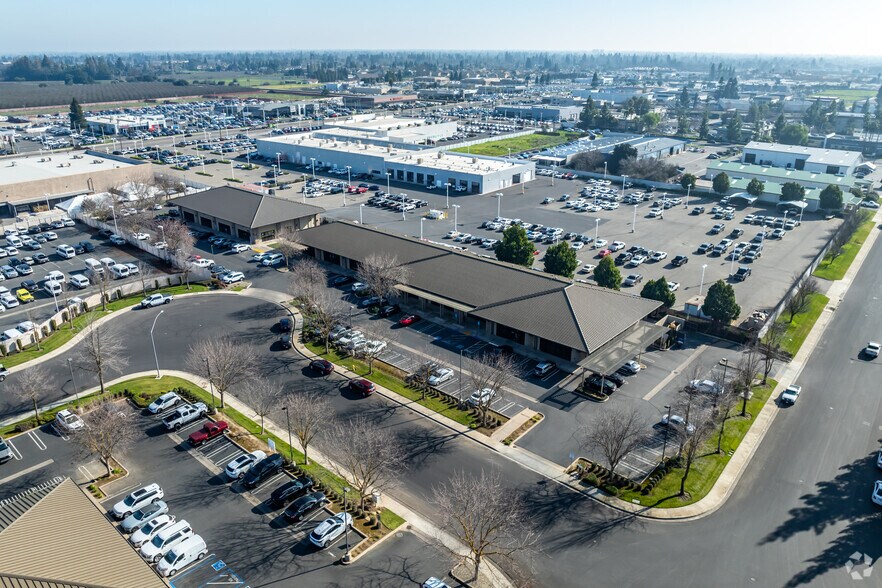 More Photos Of 4640 Spyres Way, Modesto Office For Lease
