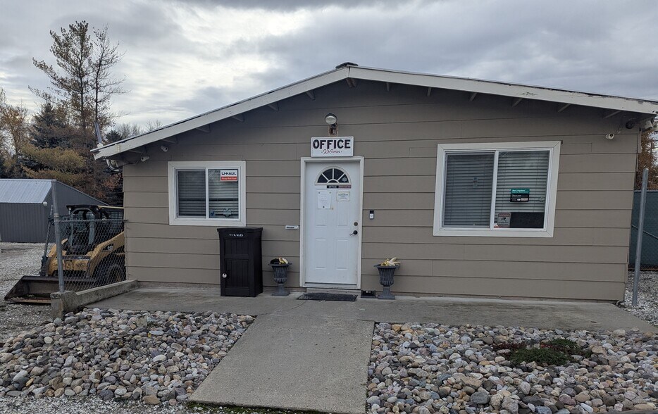 More Photos Of 2194-2198 Sand Canyon Rd, Chewelah Self Storage For Sale