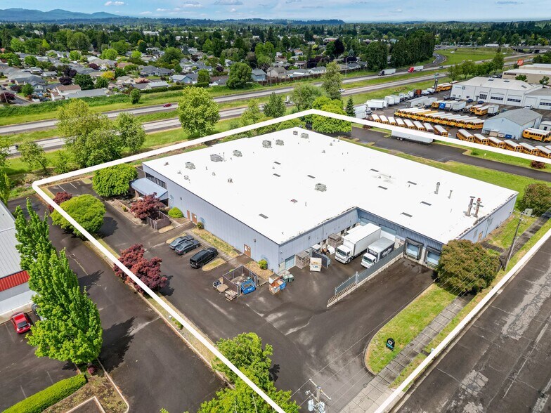 More Photos Of 1852 Fescue St SE, Albany Office For Sale