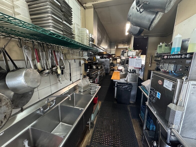 More Photos Of 513-519 Germantown Pike, Lafayette Hill Storefront For Lease