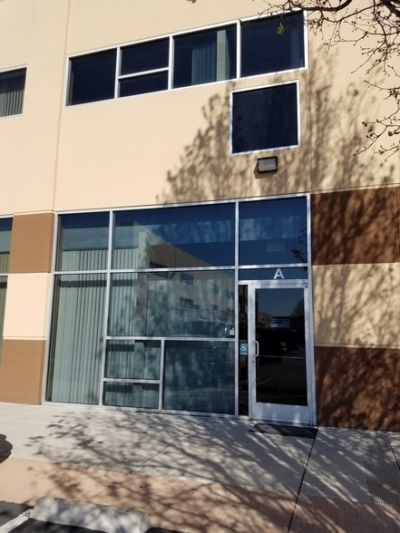 More Photos Of 420 Beatrice Ct, Brentwood Light Distribution For Lease