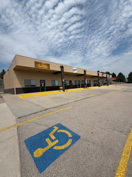 More Photos Of 719-731 Washington Blvd, Newcastle Storefront Retail Office For Sale