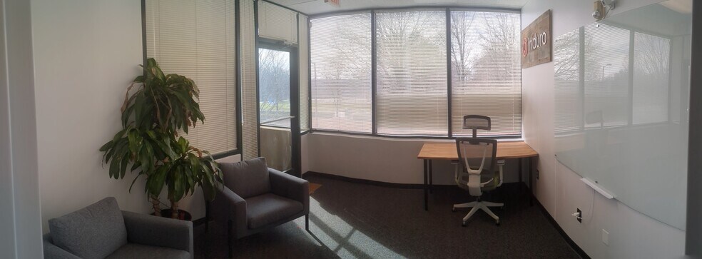 More Photos Of 416 Mccullough Dr, Charlotte Office For Lease