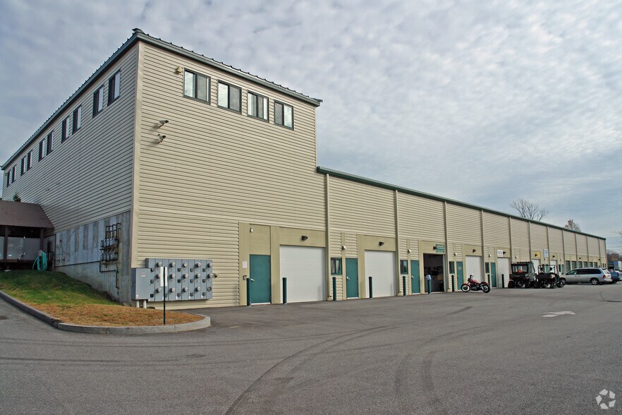 More Photos Of 1397 Main St, Sanford General Retail For Lease