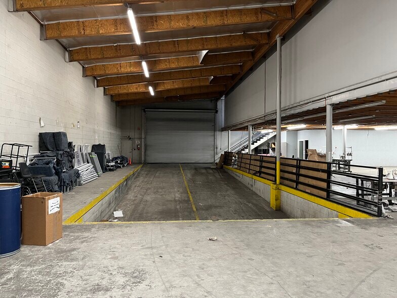 More Photos Of 337 S Anderson St, Los Angeles Manufacturing For Lease