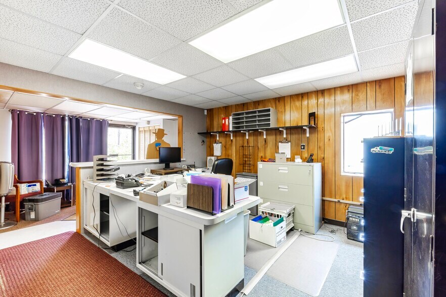 More Photos Of 2 Superior Way, Woodbury Warehouse For Sale