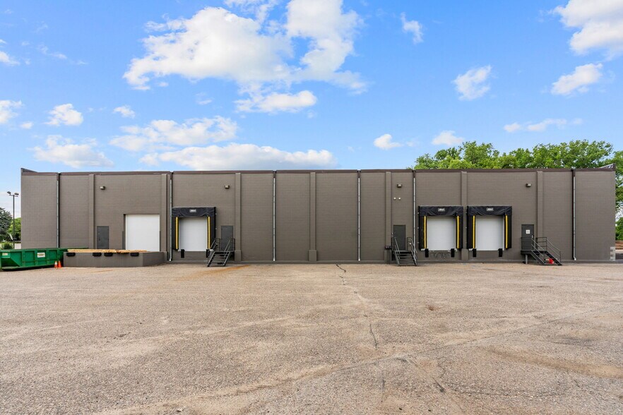 More Photos Of 3320 Terminal Dr, Saint Paul Distribution For Lease