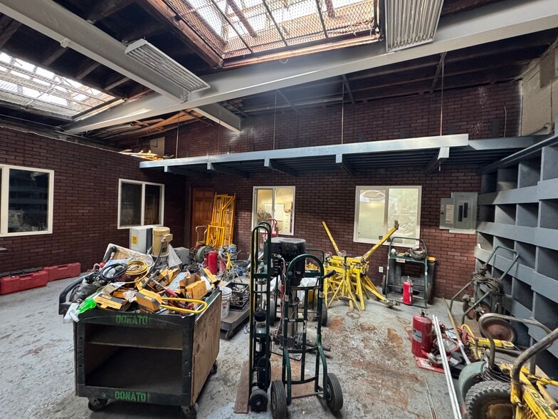 More Photos Of 414 3rd Ave, Brooklyn Warehouse For Lease