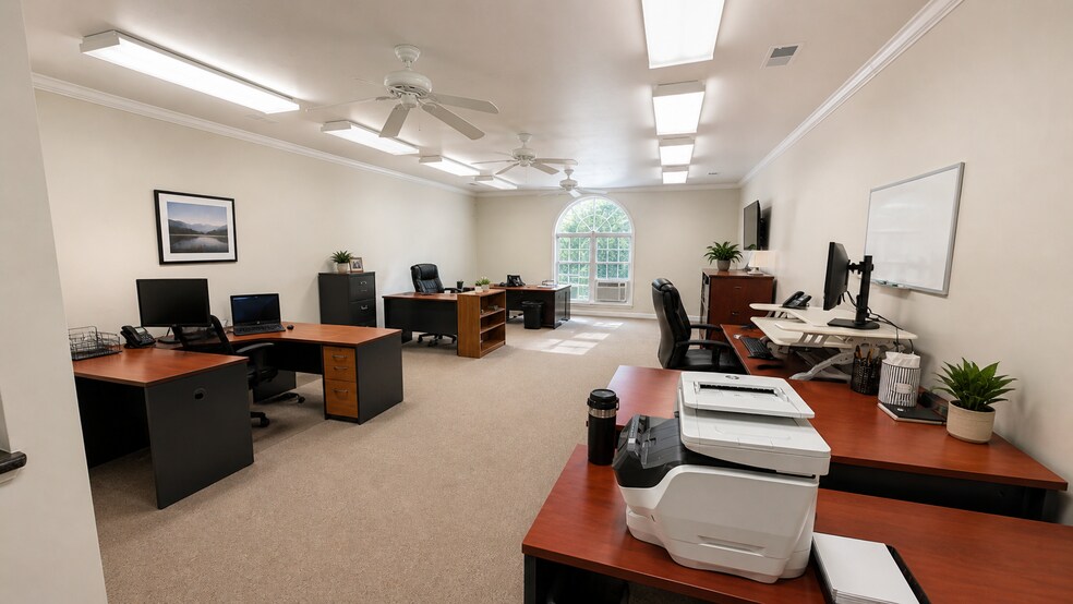 More Photos Of 4 N Berlin Pike, Lovettsville Flex For Lease