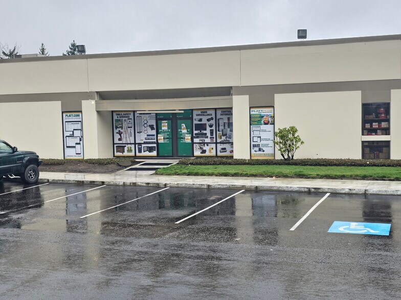 More Photos Of 9325-9425 SW Commerce Cir, Wilsonville Light Manufacturing For Lease