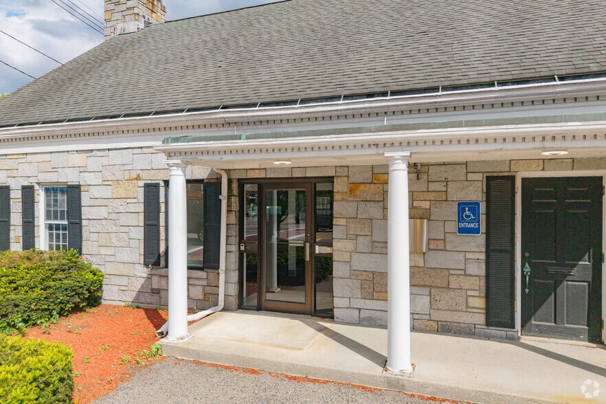 More Photos Of 818 Washington St, Holliston Bank For Sale