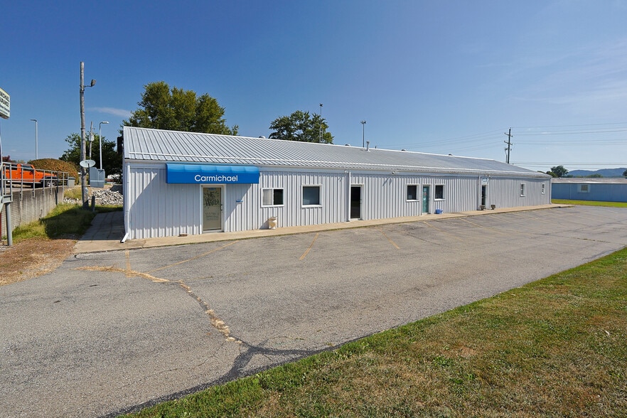 More Photos Of 315 N Main St, Brownstown Office For Sale