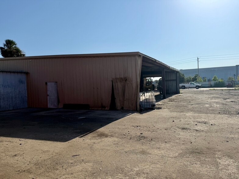 More Photos Of 1101 Albright Rd, Sanford Auto Salvage Facility For Sale