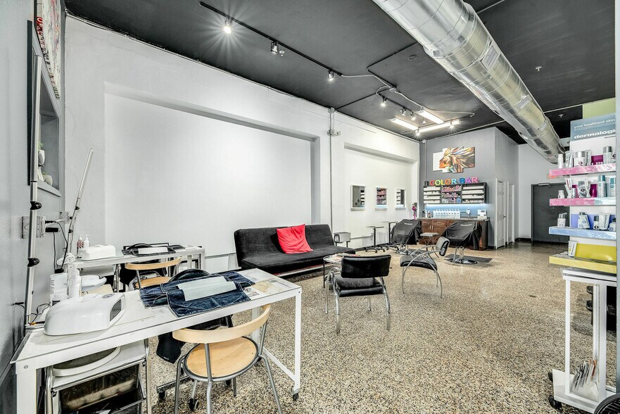 More Photos Of 902 E New Haven Ave, Melbourne Coworking Space