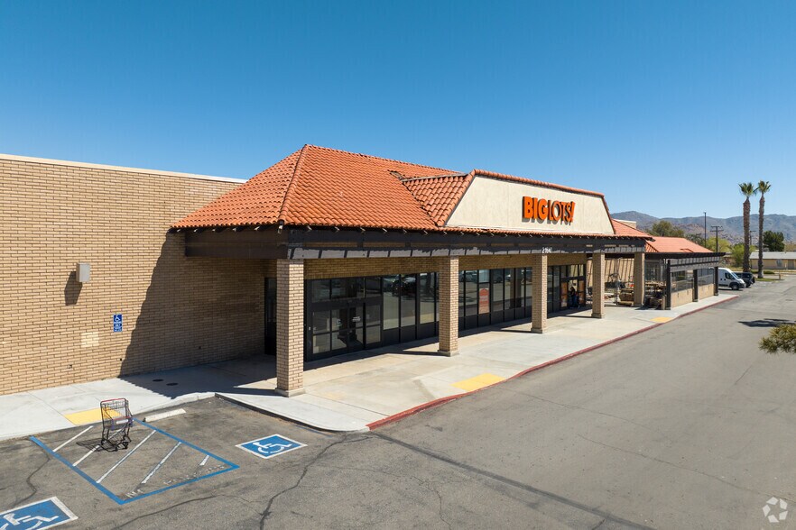 More Photos Of 21640 Bear Valley Rd, Apple Valley Storefront For Sale