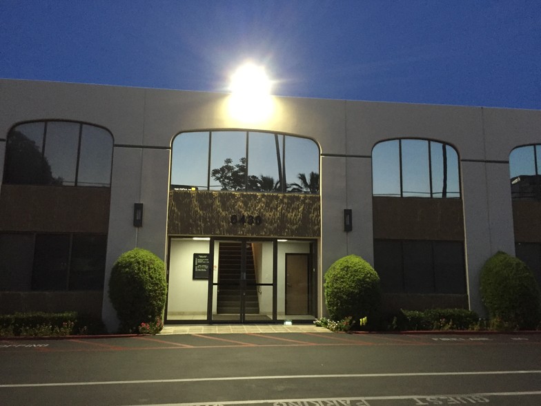 Primary Photo Of 6430 Variel Ave, Woodland Hills Warehouse For Lease